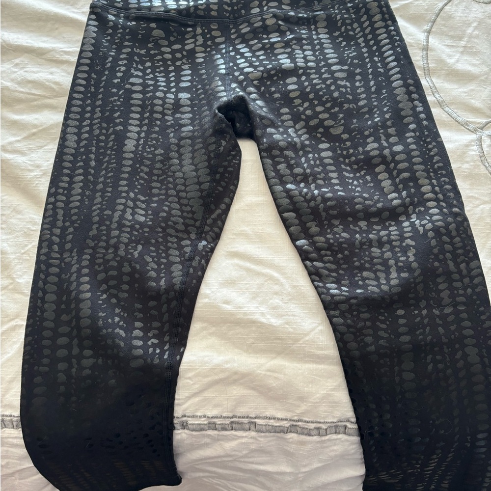 Fabletics Capris - Picture 4 of 4
